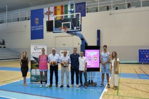 La presentación del Toreno de verano de baloncesto se hizo en el Moisés Ruiz.