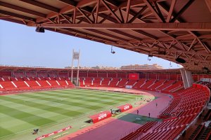 El Mediterráneo mantendrá su estado original y no volverán las gradas supletorias en Segunda.