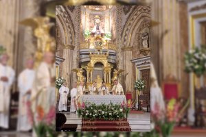 Moisés Benavides presidió su primera misa en Almería.