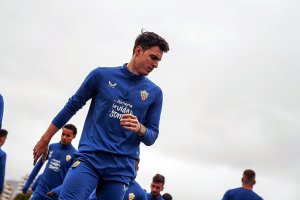 Radovanovic en una sesión de entrenamiento del Almería.