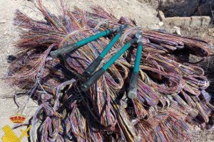 El cableado de cobre sustraído.