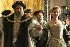 Jude Law caracterizado como Enrique VIII