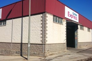 Centro logístico de Correos en La Juaida (Viator).