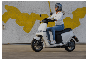 Es evidente que la moto eléctrica cuenta con barreras que impiden que el ciudadano se decida por su adquisición.