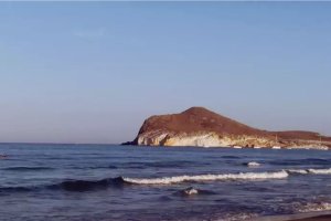 Vista desde la playa de Genoveses.