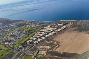 Imagen aérea de los terrenos en los que estará ubicado el Dreambeach. (FOTO: J. A. Hernández)
