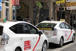 Imagen de archivo de taxis en la capital.