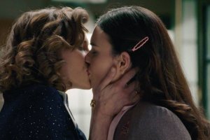 Alba Brunet y Marta Belmonte enamoradas en Sueños de Libertad.