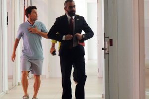 Mohamed El Assy no cabe en la chaqueta con el nuevo Almería.