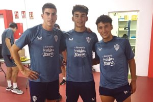 René, Marcos Peña y Valen se incorporan a la primera plantilla.