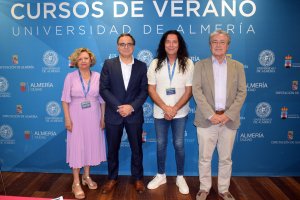 Tomatito en la inauguración de su masterclass de guitarra flamenca.