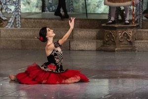 Reme Agustín interpretando a una española en la Ópera de Budapest.