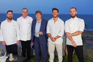 Guillermo López, Francisco Guevara, Damián González, Luis Cepeda y Adrián Sampere, protagonistas del chester.