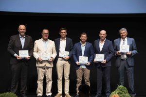 Los seis premiados de la noche. Foto: Ovni Audiovisual.