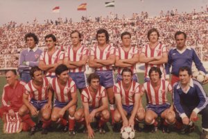La A. D. Almería que logró el ascenso a Primera División la temporada 1977-78.