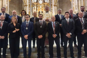 Toma de posesión de la junta de gobierno de la Agrupación, con cinco personas que ya no ocupan su cargo.