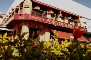 La fachada del Asador Restaurante Portocarrero La Cepa en Huércal de Almería.