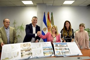 Andrés Oller presentando un proyecto en Jerez de la Frontera.