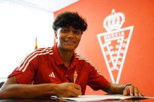 Carlos Rojas vivirá una segunda temporada en las filas del conjunto del Enrique Roca.