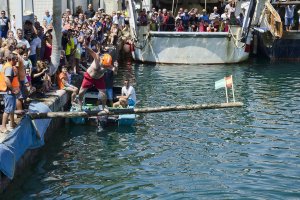 Archivo de la Cucaña Marinera en Garrucha años atrás.