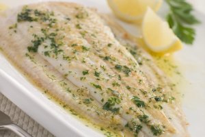 Lenguado a la plancha (Imagen: Depositphotos).