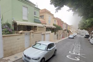 El cuerpo sin vida del doctor ha sido hallado en su vivienda de la calle Enrique Granados.