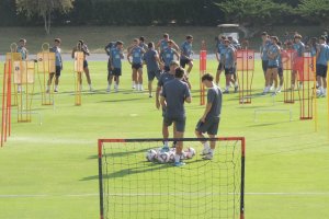 Entrenamiento del miércoles, antepenúltimo día del mercado de fichajes de verano y pensando en el Sporting.