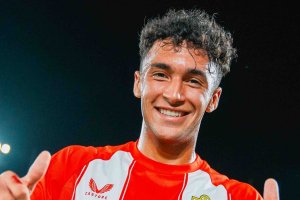 La alegría de un joven talento de la Academia rojiblanca que había debutado en el fútbol profesional.