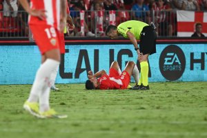 Otro partido con problemas en el hombro.