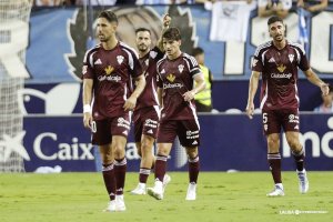 Lazo ya ha celebrado su primer gol con el Albacete en La Rosaleda.