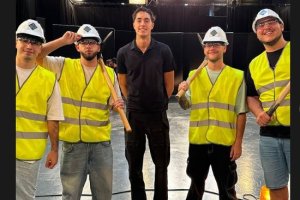 Empershao, primero por la derecha, junto a Plex en El Hormiguero.