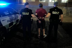 Arresto del individuo.