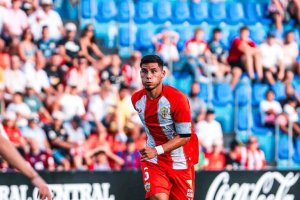 Robertone en el partido en Elda ante el Eldense.