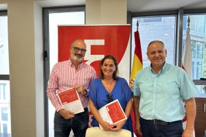 David Uclés, Ana Moreno y Carlos Cano, en la presentación del Barómetro de Situación Económica.