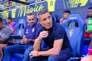 Óscar Cano ha sido el primer entrenador despedido en la quinta jornada.