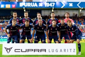 Antonio Puertas y Jorge Pascual posan juntos con el Eibar.
