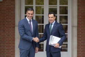 Pedro Sánchez y Juanma Moreno.