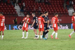 Esta vez no hubo silbidos ni abucheos porque el Almería fue superior en la segunda mitad.