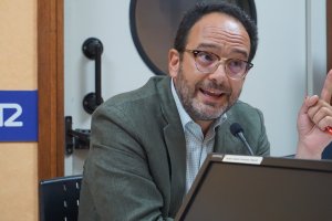 Antonio Hernando, en los estudios de la Cadena SER en Almería.