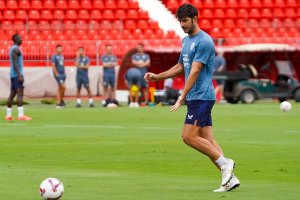 El centrocampista vuelve este domingo al Ciutat de Valencia, un campo que conoce perfectamente.