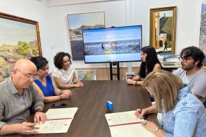 El Ayuntamiento firma un convenio con ASTEA Autismo Almería.