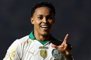 Lázaro con el Palmeiras donde estará cedido hasta diciembre.