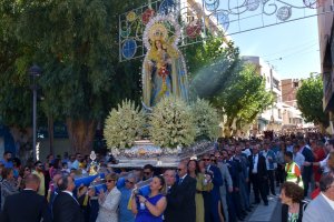 Procesión de la Virgen del Rosario en las Fiestas de Macael 2023.