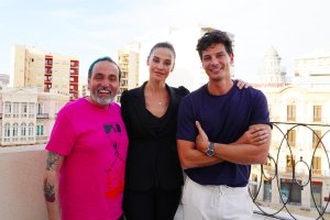 Maison Mesa, Mar Alonso y Javier de Miguel en la terraza del Hotel HO. /CLV