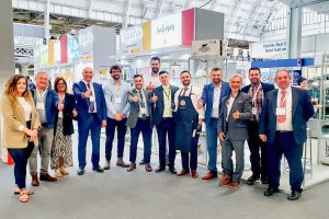 La familia de ‘Sabores Almería’ en la recientemente celebrada Speciality & Fine Food Fair en Londres.