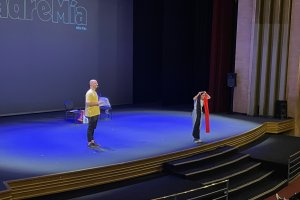 Un momento de la actuación de la pareja.