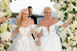 Rebel Wilson y Ramona Agruma