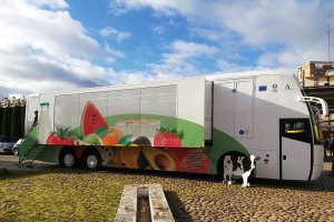 Imagen del Frutibús que recorre los colegios andaluces.