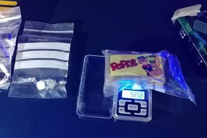 Material incautado durante la intervención con la unidad canina.