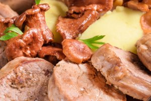 Carne con patatas. Foto: depositphotos.com.